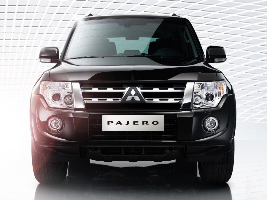  Mitsubishi Pajero 5-Door 2011 года  (фото 13 из 19)
